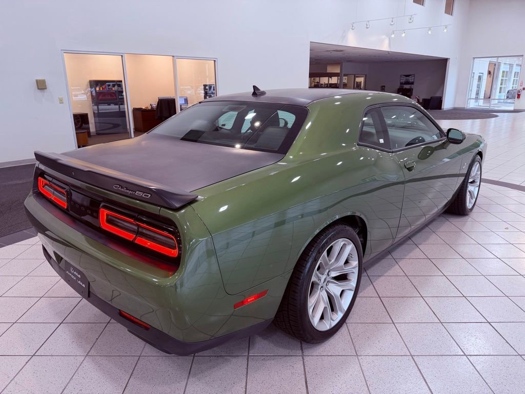 Used 2020 Dodge Challenger R/T Scat Pack RWD image 11