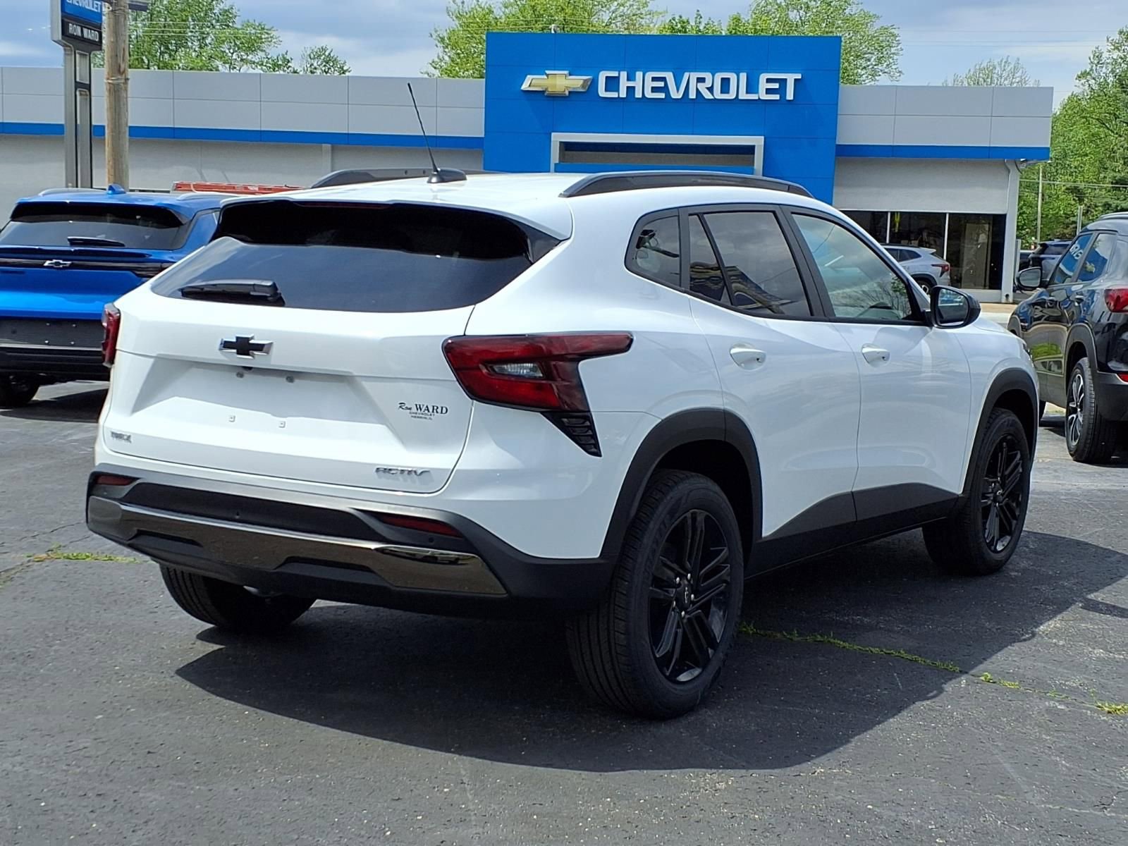 New 2026 Chevrolet Trax ACTIV FWD image 4