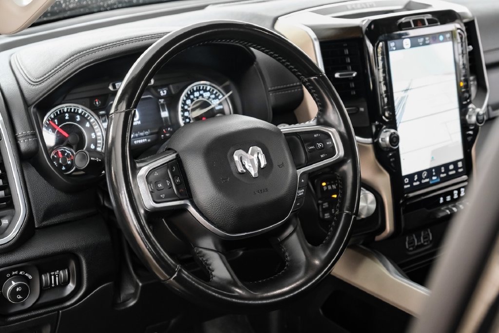 Used 2022 RAM 1500 Laramie AWD/4WD image 12