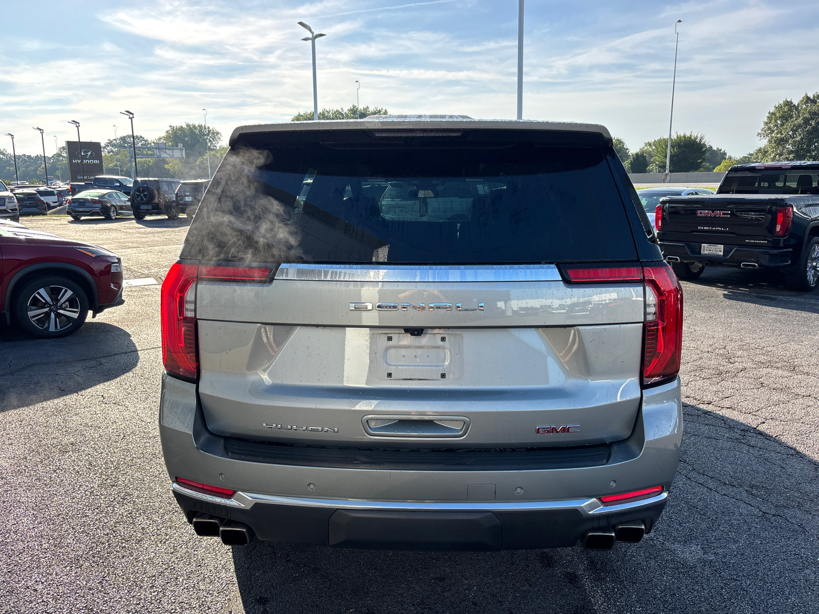 Used 2025 GMC Yukon Denali w/ Sun & Power Step Package AWD/4WD image 6