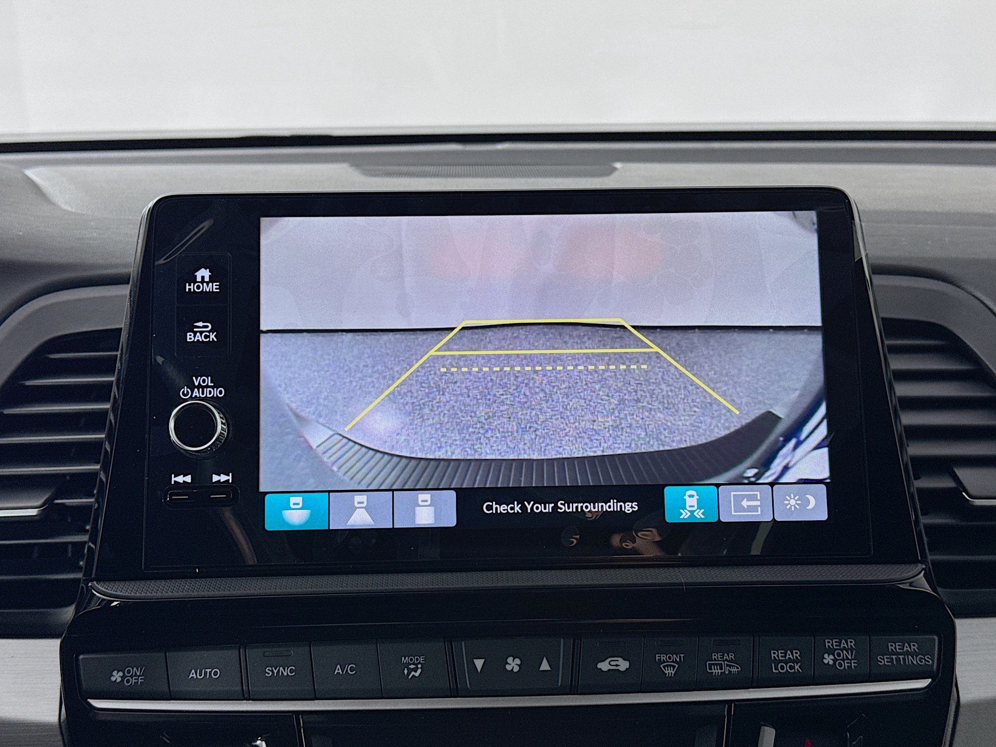 New 2026 Honda Odyssey Touring image 14
