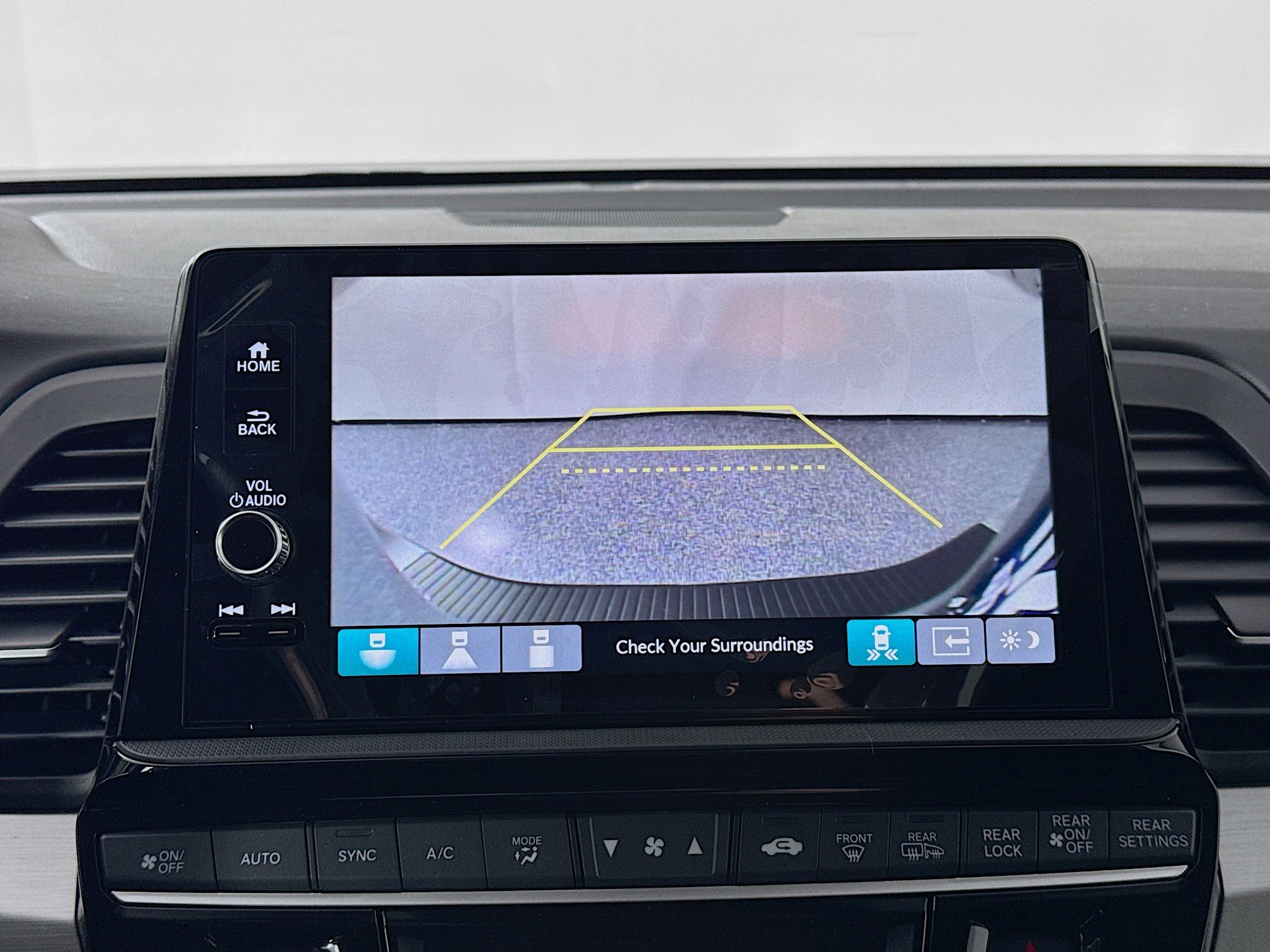 New 2026 Honda Odyssey Touring image 14