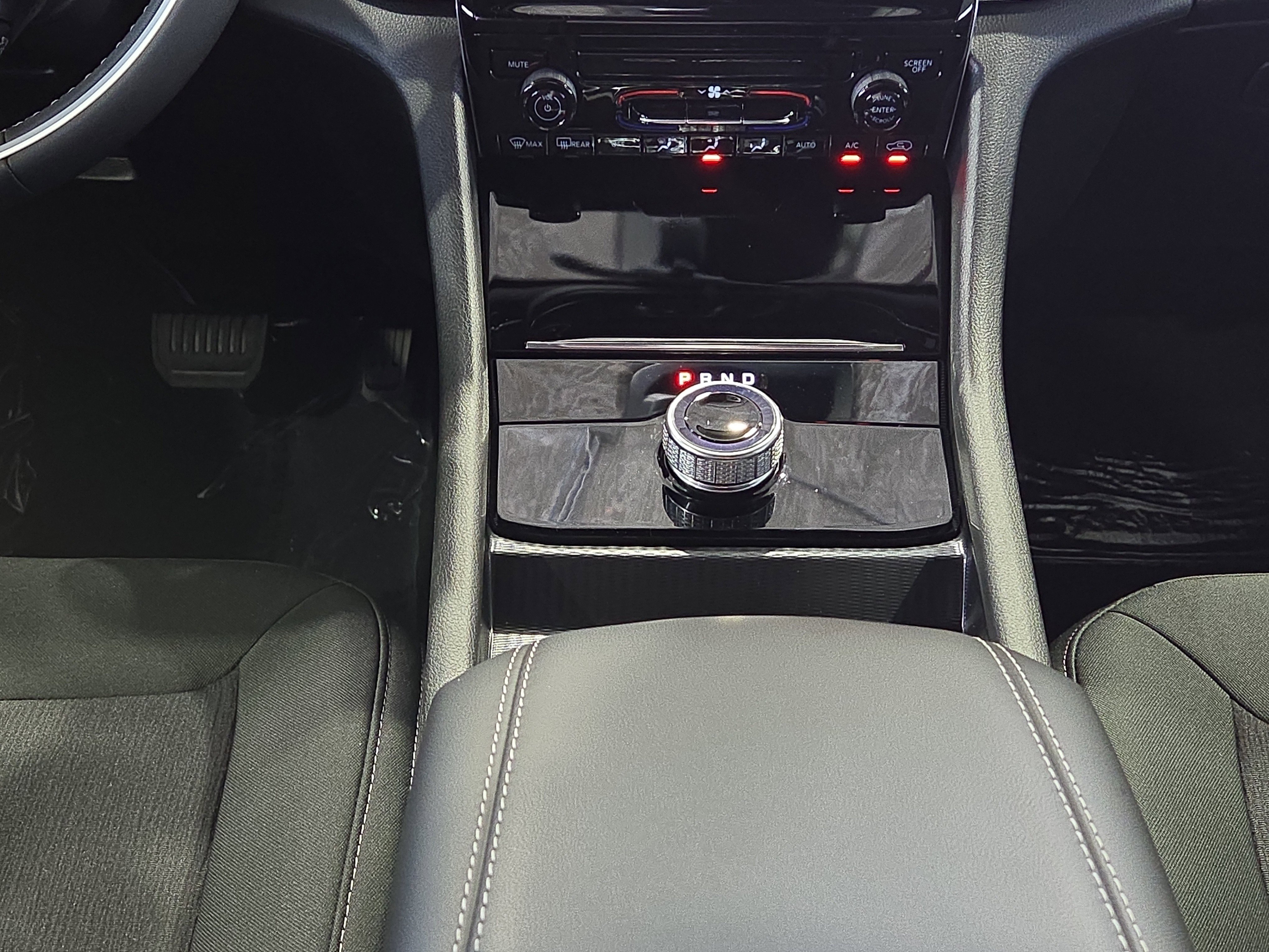 New 2025 Jeep Grand Cherokee Laredo X image 19