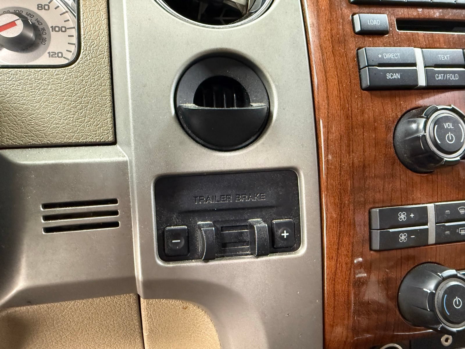 Used 2010 Ford F150 Lariat RWD image 25