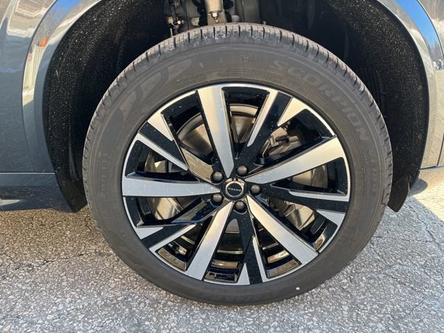 New 2026 Volvo XC90 B6 Core w/ Protection Package AWD/4WD image 9