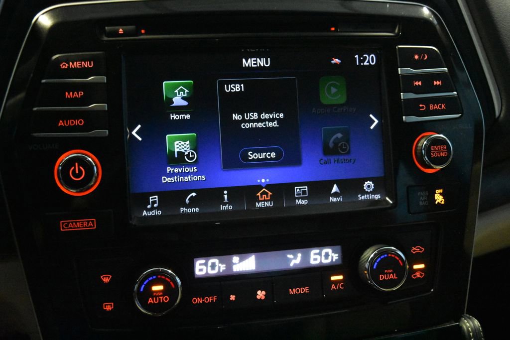 Used 2017 Nissan Maxima Platinum FWD image 11