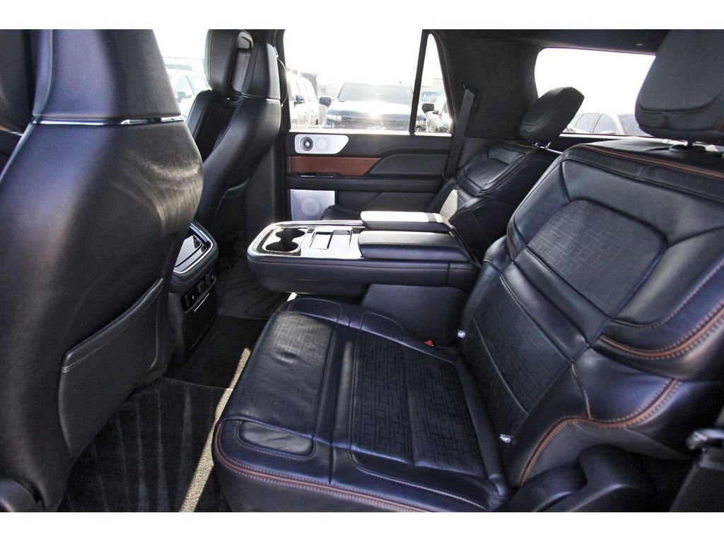 Used 2023 Lincoln Navigator L Black Label image 7