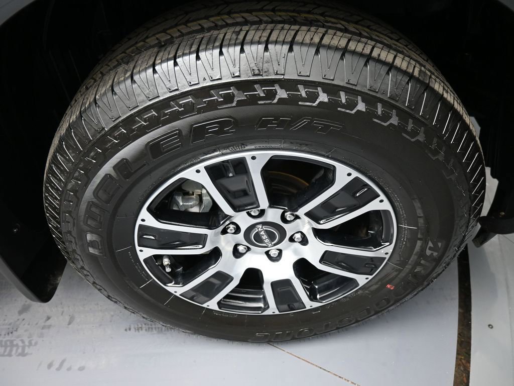 Used 2024 Nissan Titan SV w/ SV Convenience Package image 13