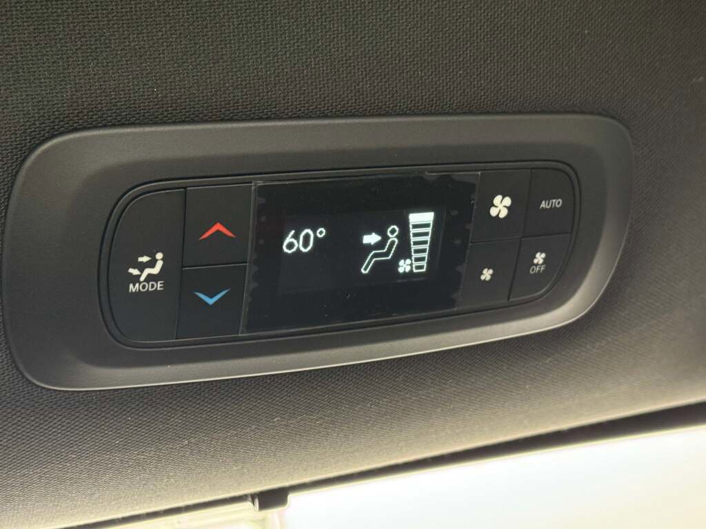 New 2026 Chrysler Pacifica Select image 20