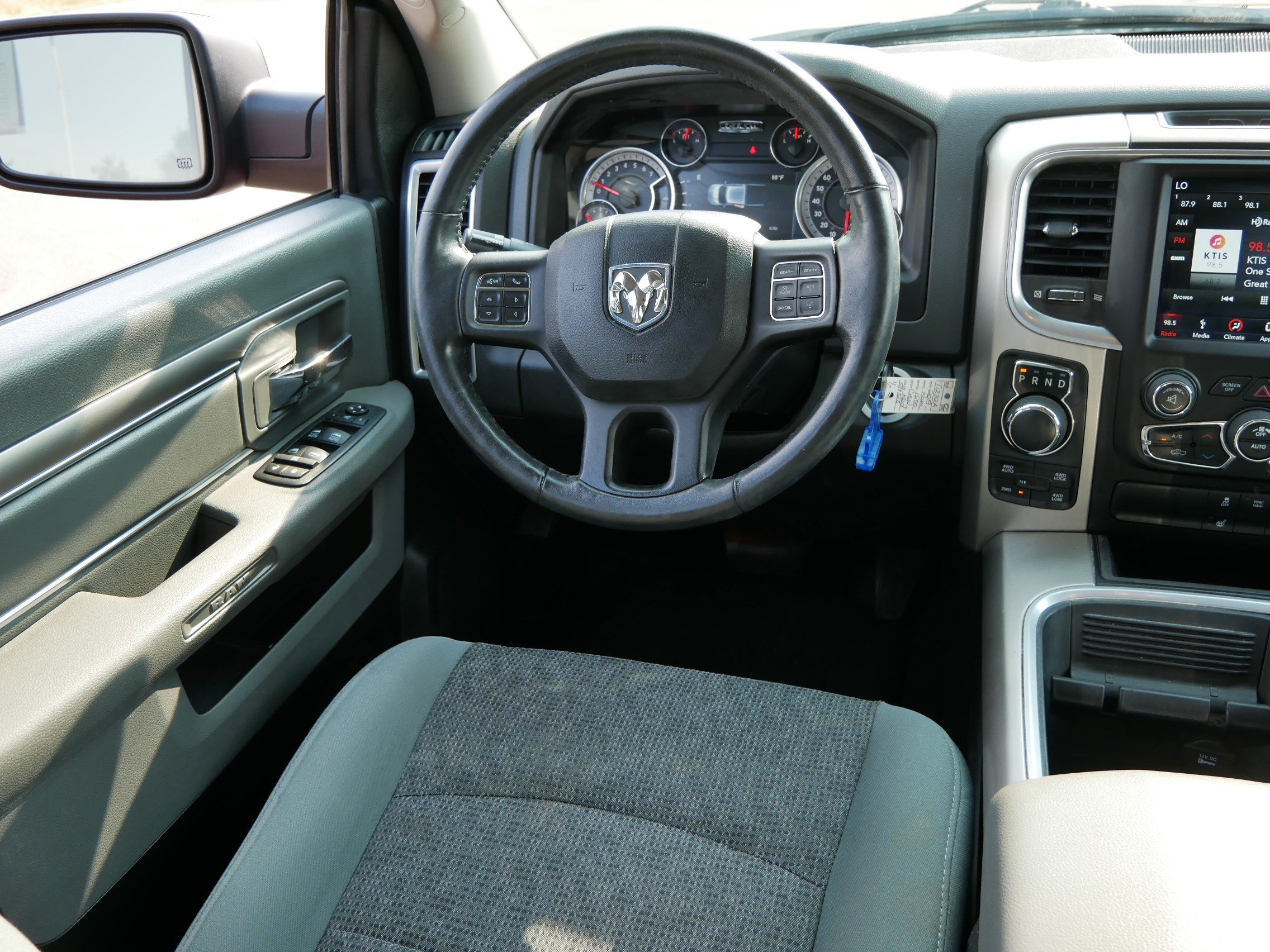 Used 2019 RAM 1500 Big Horn AWD/4WD image 9
