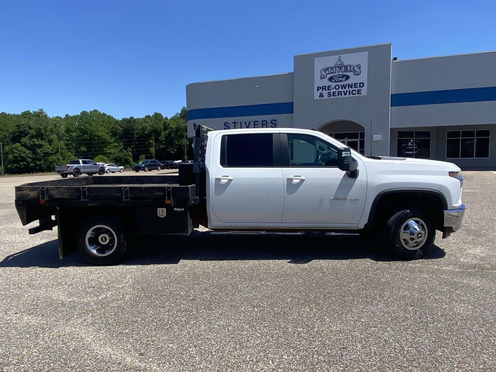 Used 2022 Chevrolet Silverado 3500 LT w/ Remote Start Package AWD/4WD image 8