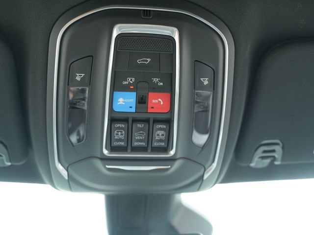 New 2026 Jeep Grand Wagoneer Limited AWD/4WD image 38