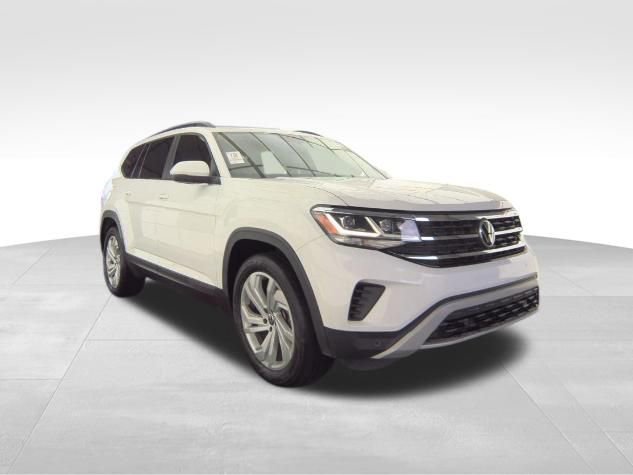 Used 2021 Volkswagen Atlas SE w/ Panoramic Sunroof Package FWD image 3