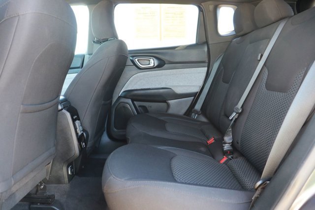 Used 2023 Jeep Compass Sport image 12