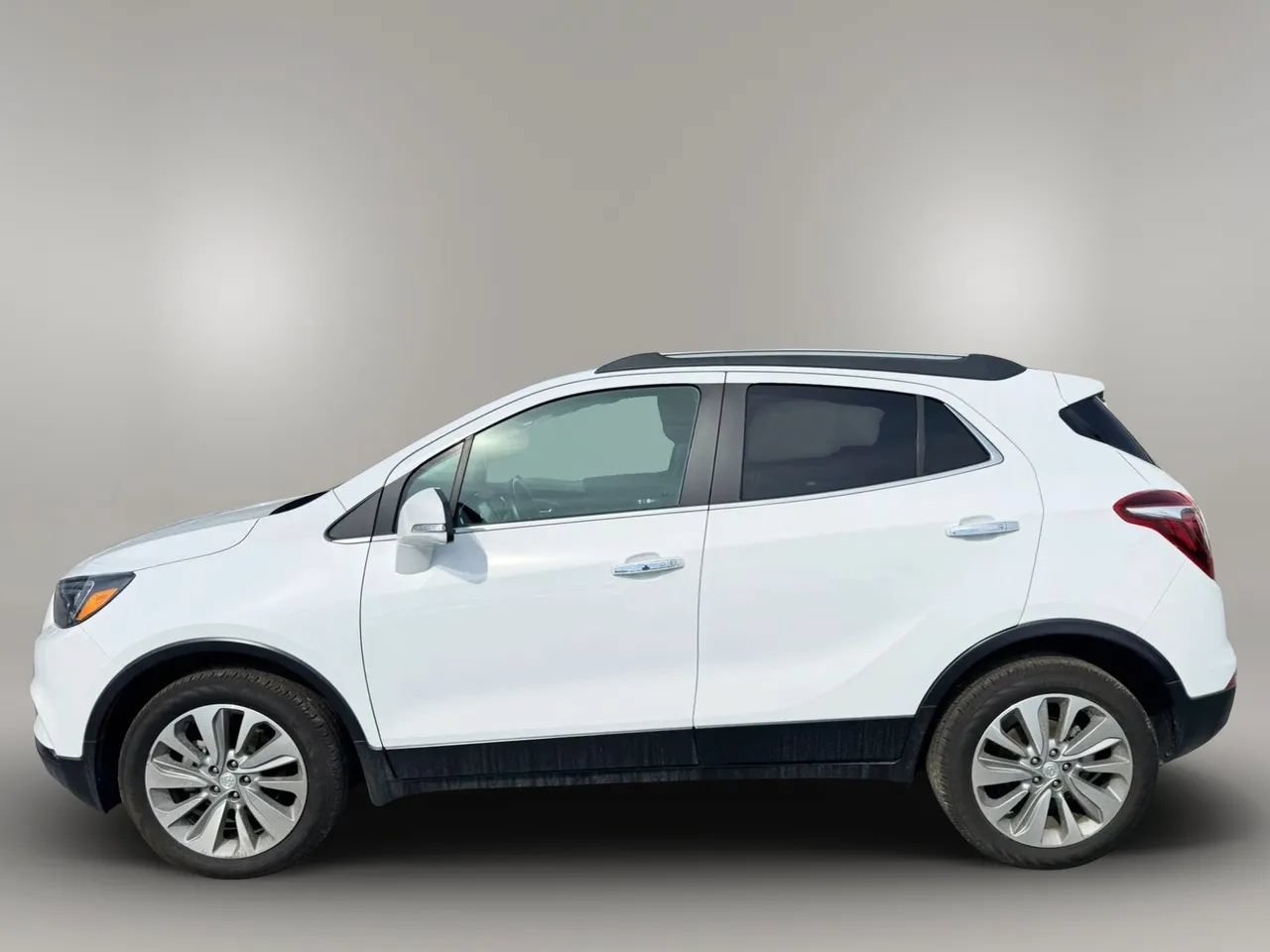 Used 2018 Buick Encore Preferred FWD image 4
