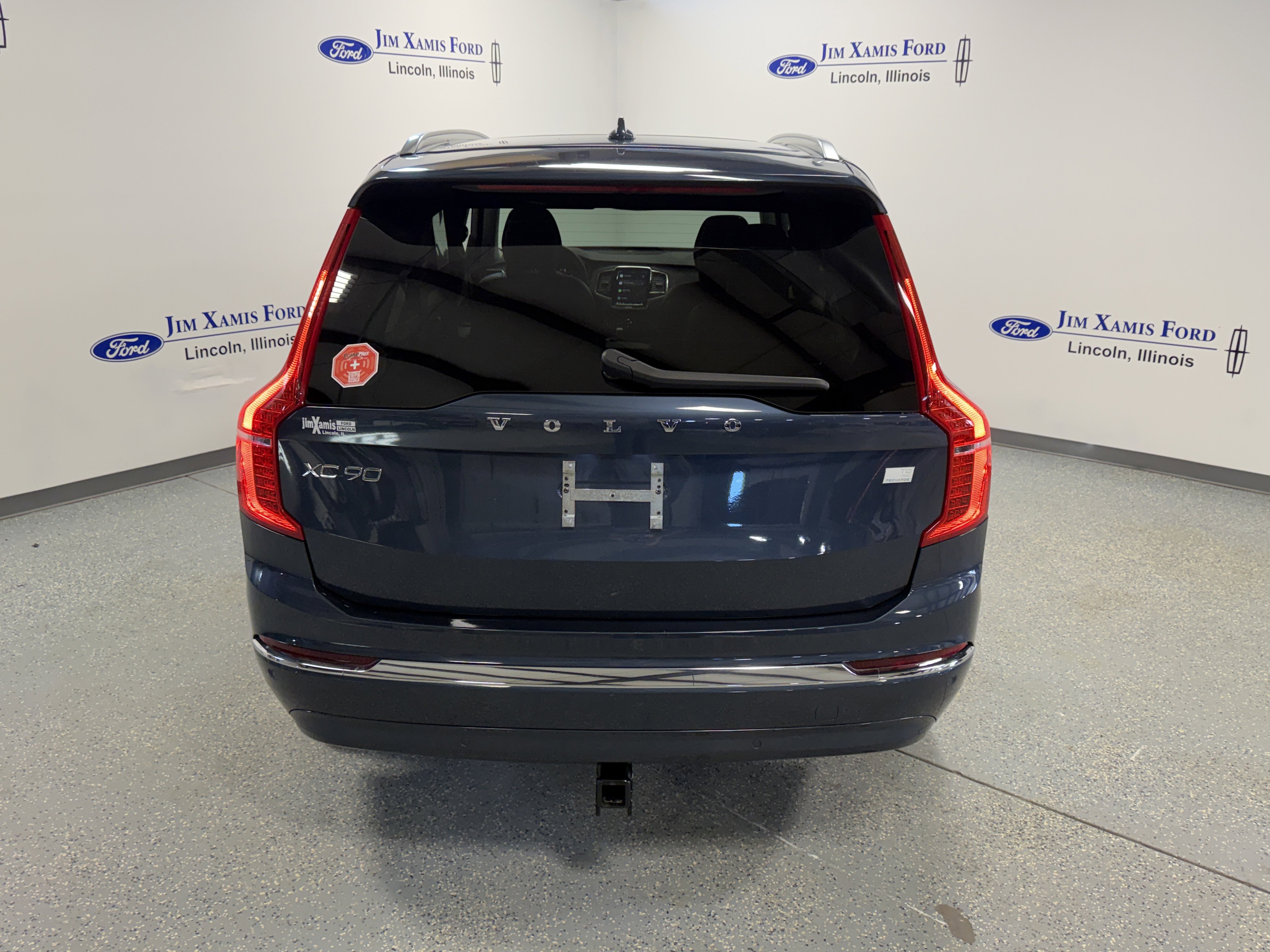 Used 2024 Volvo XC90 T8 Plus w/ Protection Package image 35