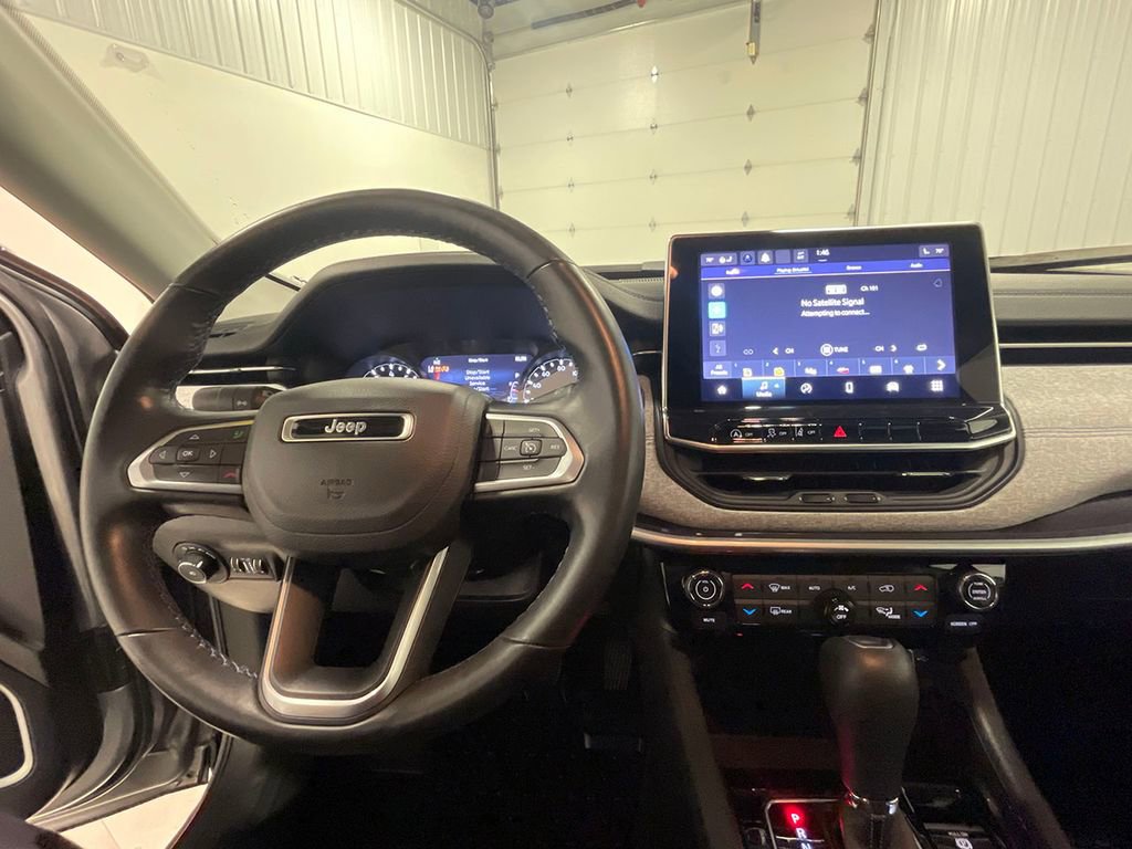 Used 2022 Jeep Compass Latitude w/ Convenience Group image 36