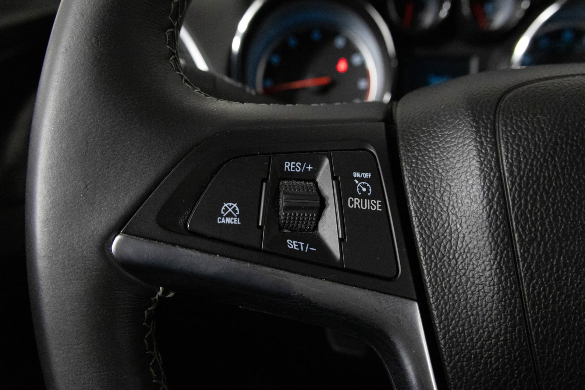 Used 2015 Buick Encore FWD image 29