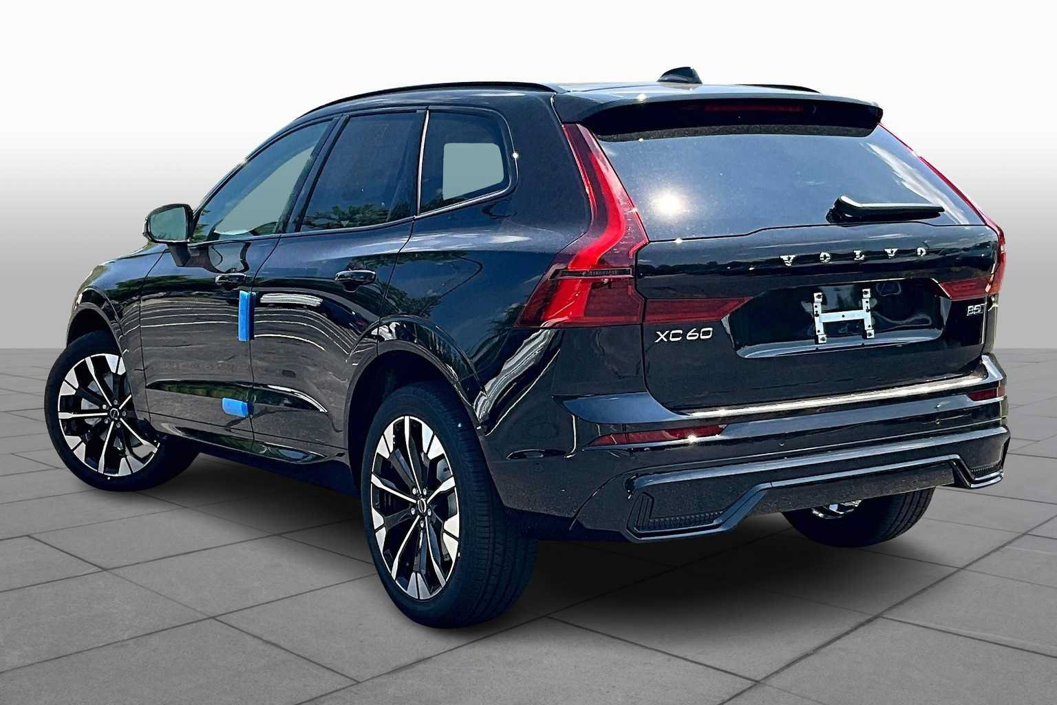 New 2026 Volvo XC60 B5 Ultra w/ Protection Package Premier AWD/4WD image 3