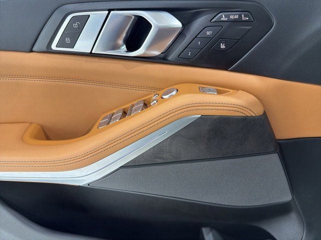 Certified 2024 BMW X7 xDrive40i w/ Premium Package image 11