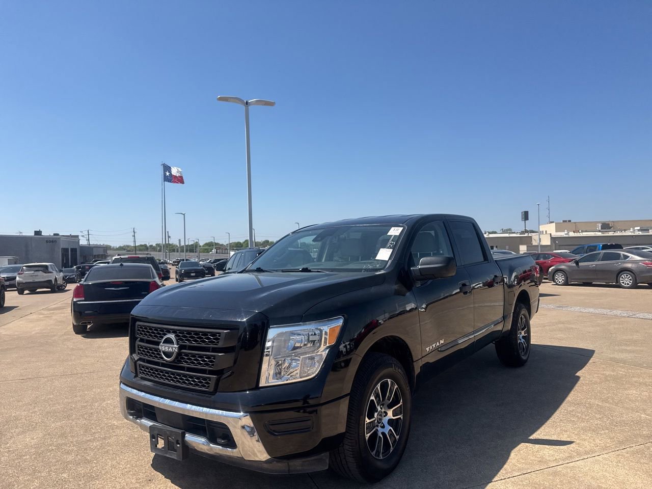 Certified 2024 Nissan Titan SV image 7