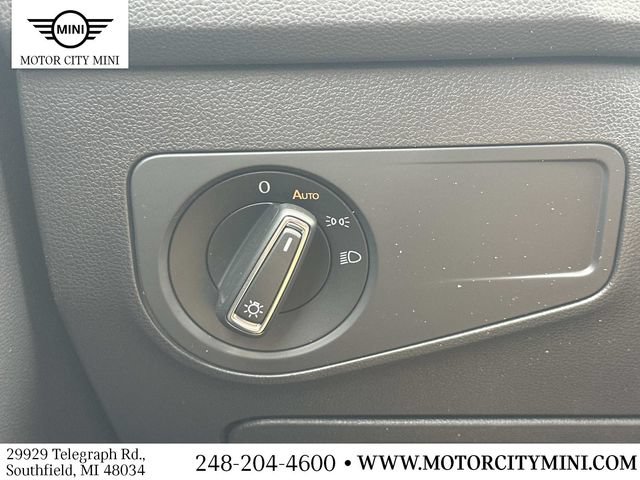 Used 2021 Volkswagen Tiguan SE w/ Panoramic Sunroof Package AWD/4WD image 29