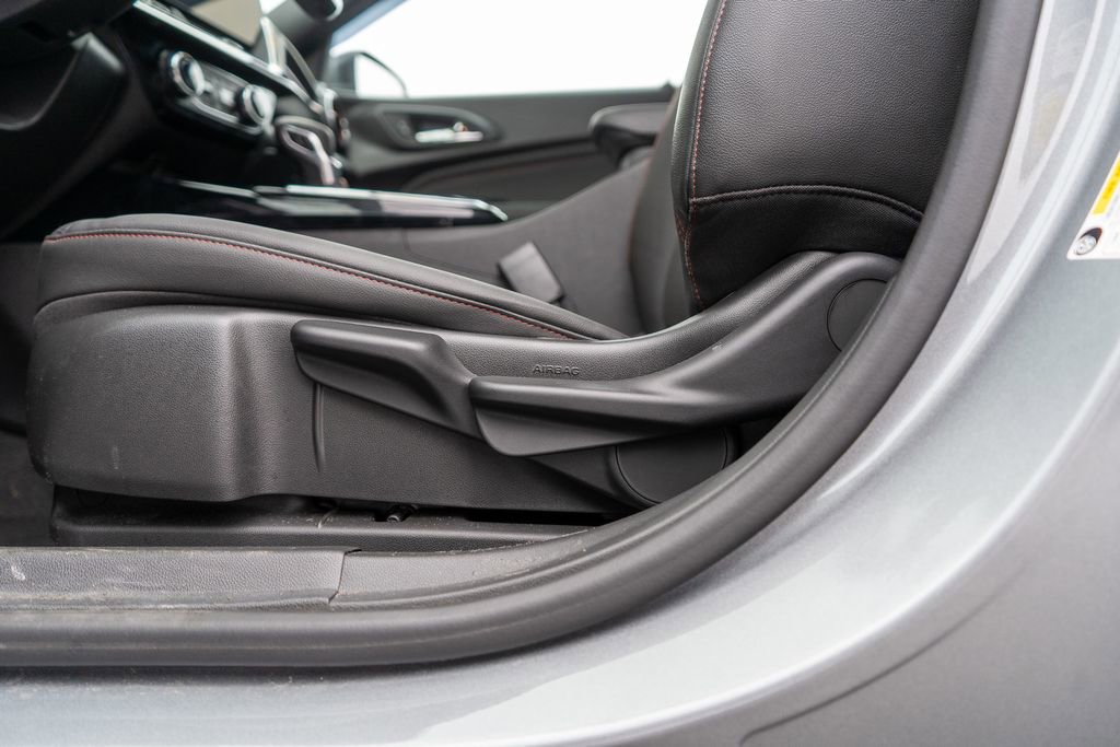 Used 2024 Chevrolet Trax RS w/ Driver Confidence Package image 21