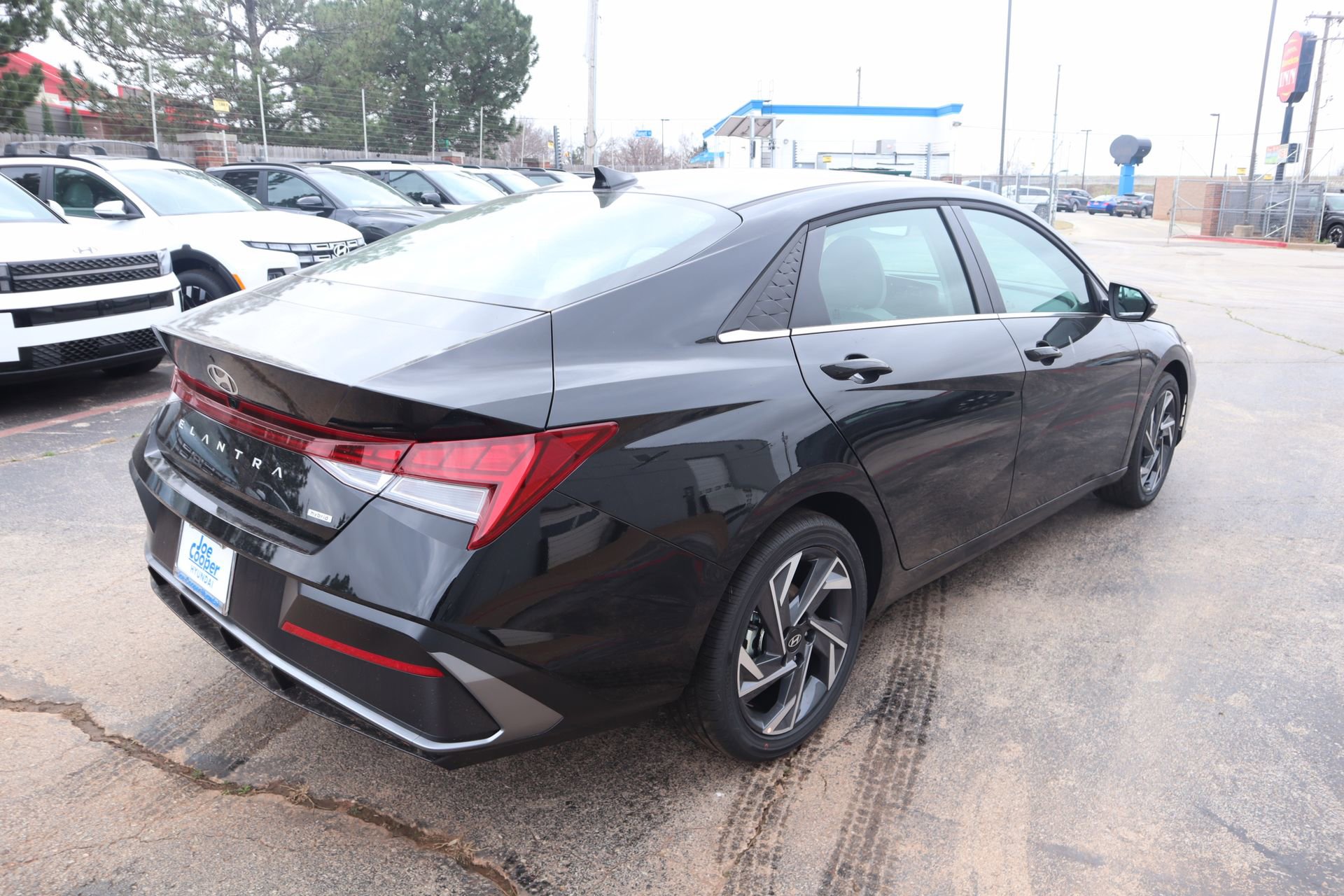 New 2026 Hyundai Elantra Limited image 5