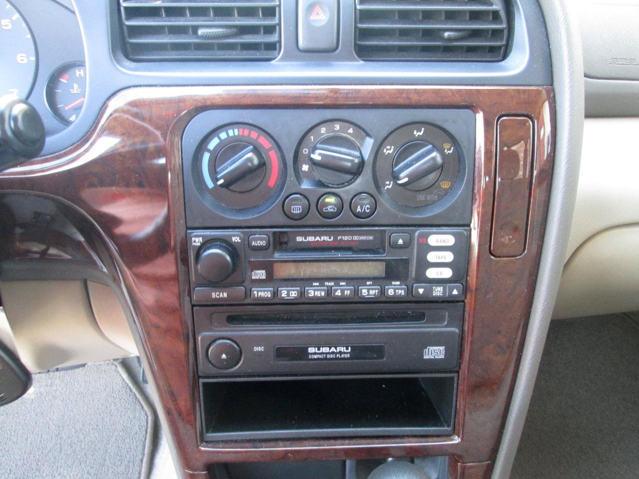 Used 2001 Subaru Outback Wagon AWD/4WD image 20