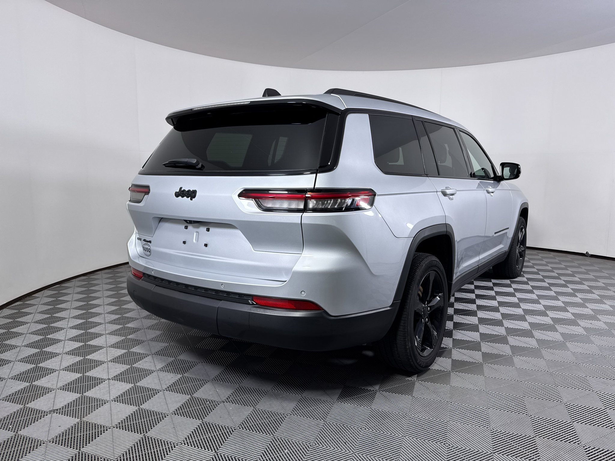 Used 2023 Jeep Grand Cherokee L Laredo AWD/4WD image 20