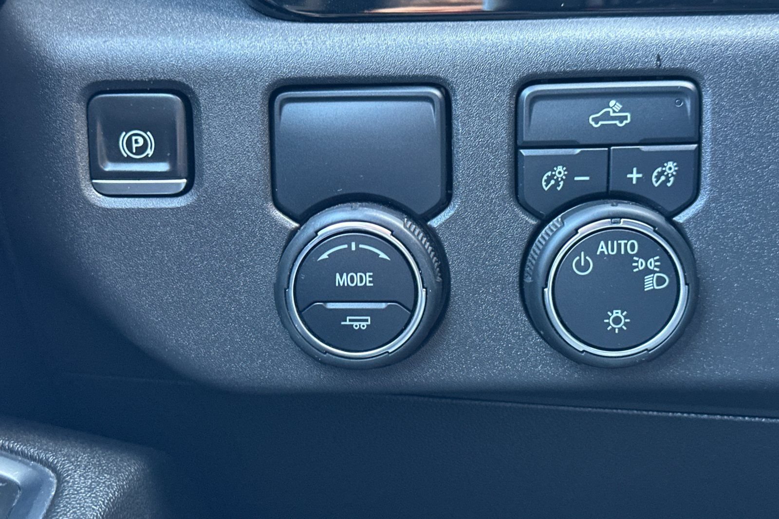 Certified 2023 Chevrolet Silverado 1500 LT RWD image 35