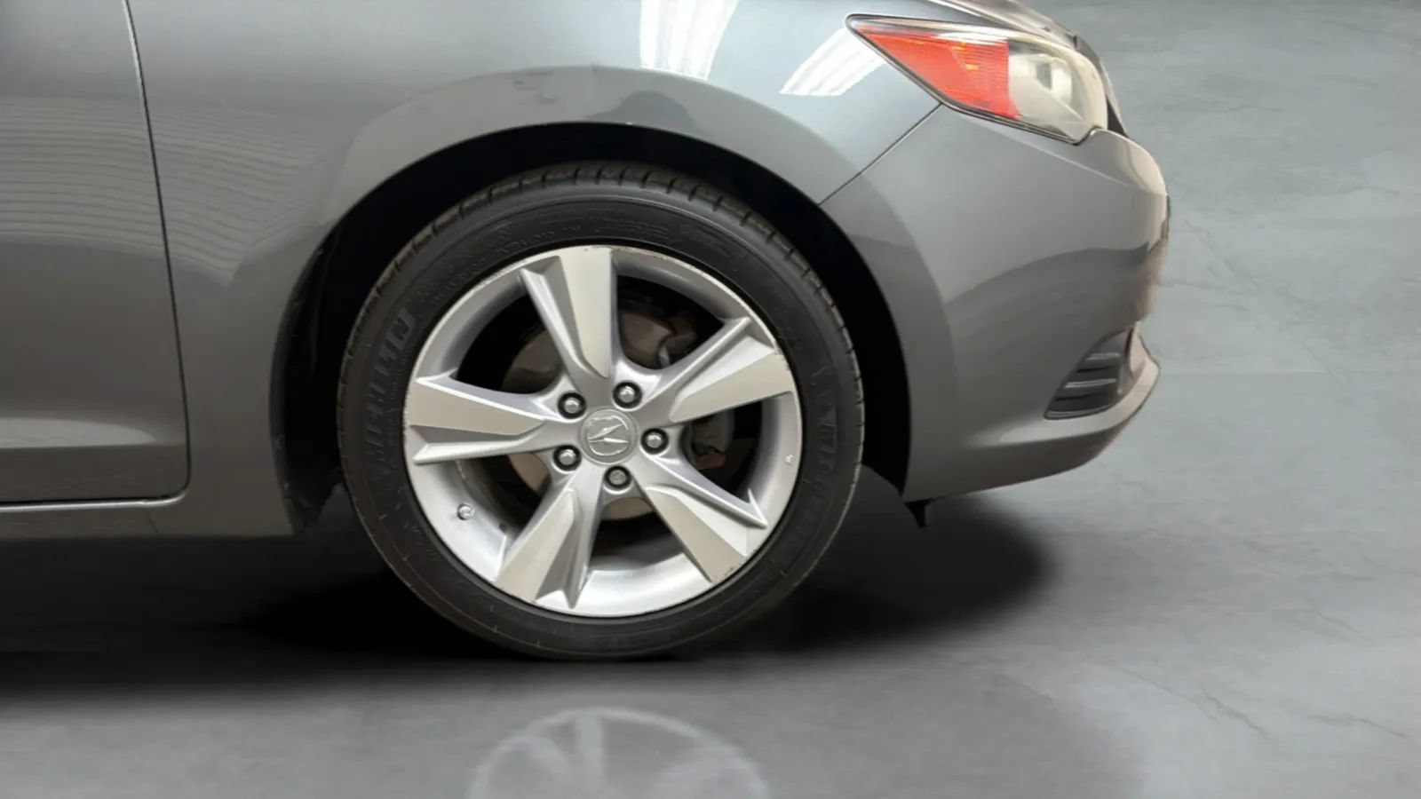 Used 2013 Acura ILX w/ Premium Package FWD image 26