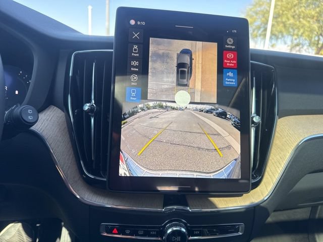 New 2026 Volvo XC60 B5 Plus w/ Protection Package Premier AWD/4WD image 28