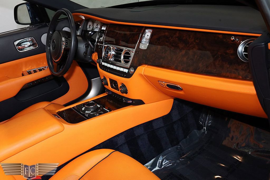 Used 2017 Rolls-Royce Dawn image 27