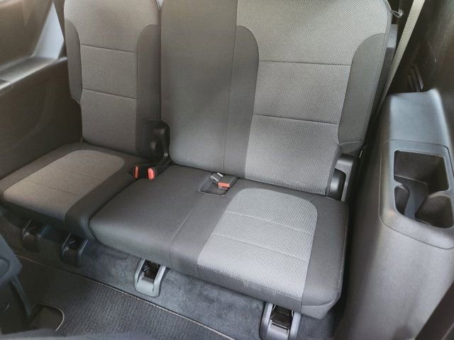 Used 2023 Chevrolet Traverse LT image 33