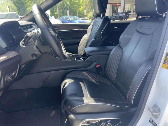 Used 2025 Jeep Grand Cherokee Summit AWD/4WD image 14