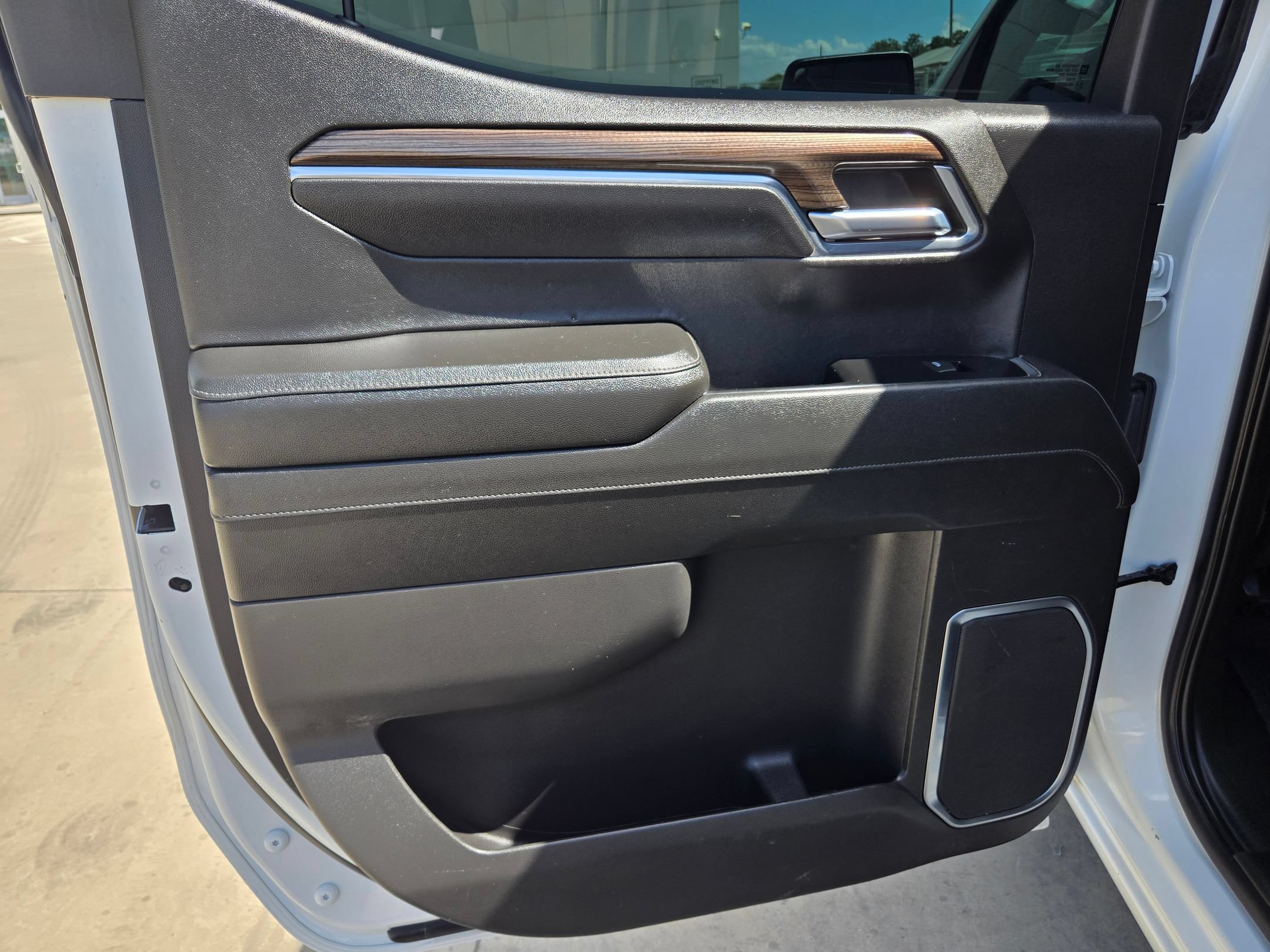 Used 2022 Chevrolet Silverado 1500 LT Trail Boss w/ Protection Package AWD/4WD image 22