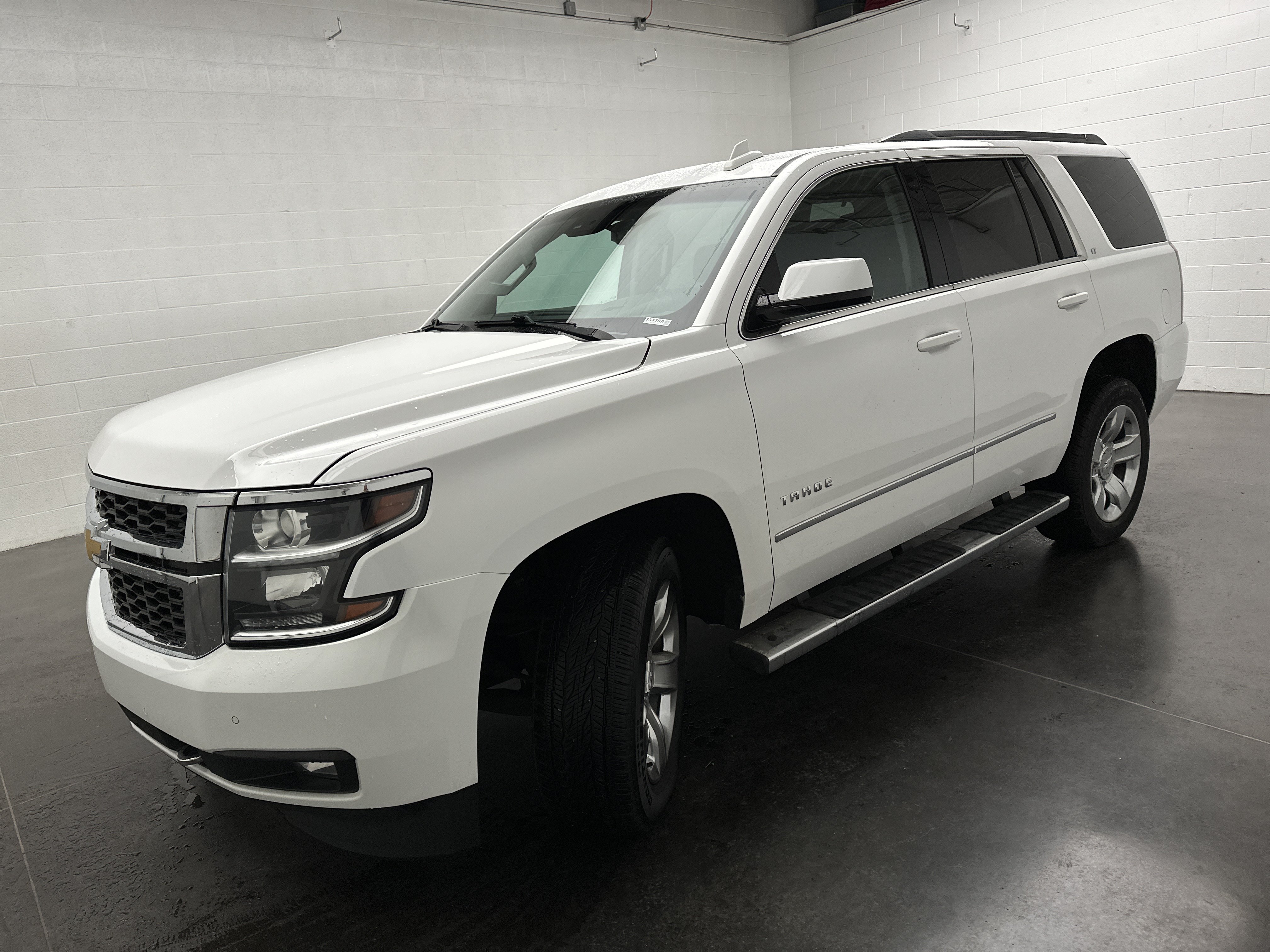 Used 2018 Chevrolet Tahoe LT w/ LT Signature Package AWD/4WD image 5