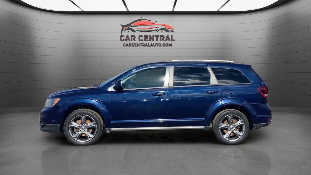 Used 2017 Dodge Journey Crossroad FWD image 2