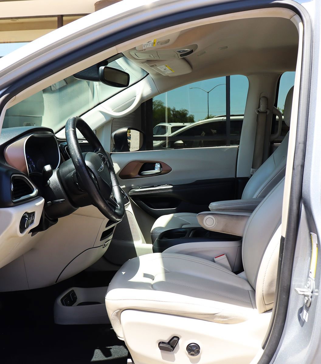 Used 2021 Chrysler Voyager Lxi FWD image 39