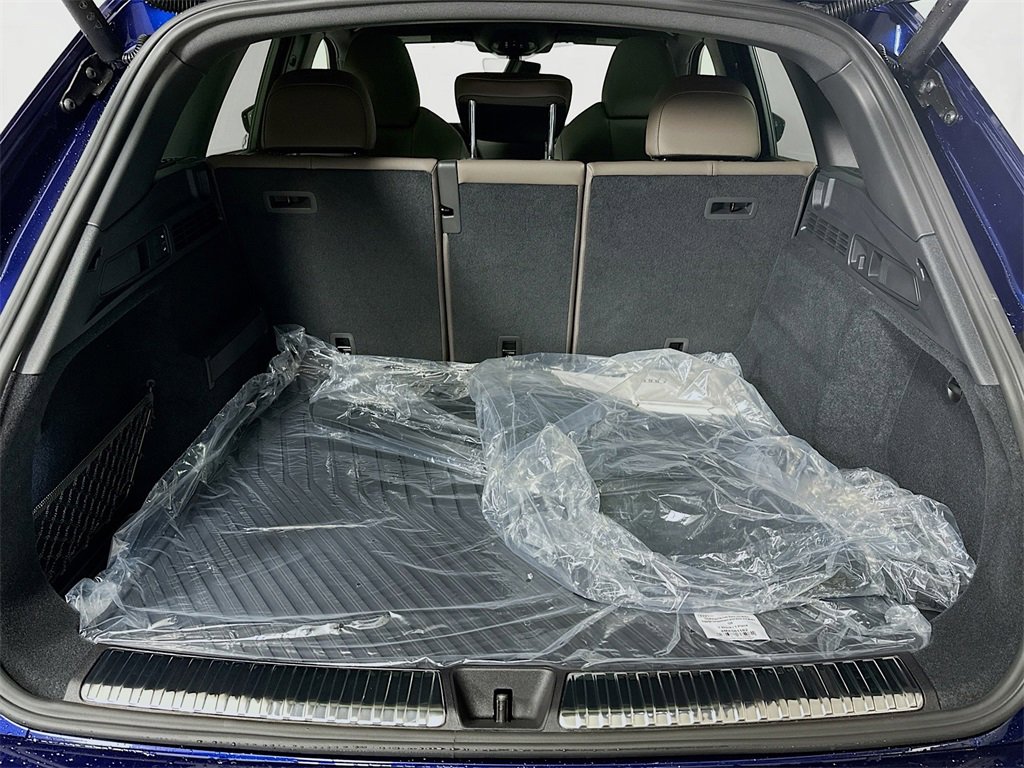 New 2025 Audi Q5 Prestige image 16