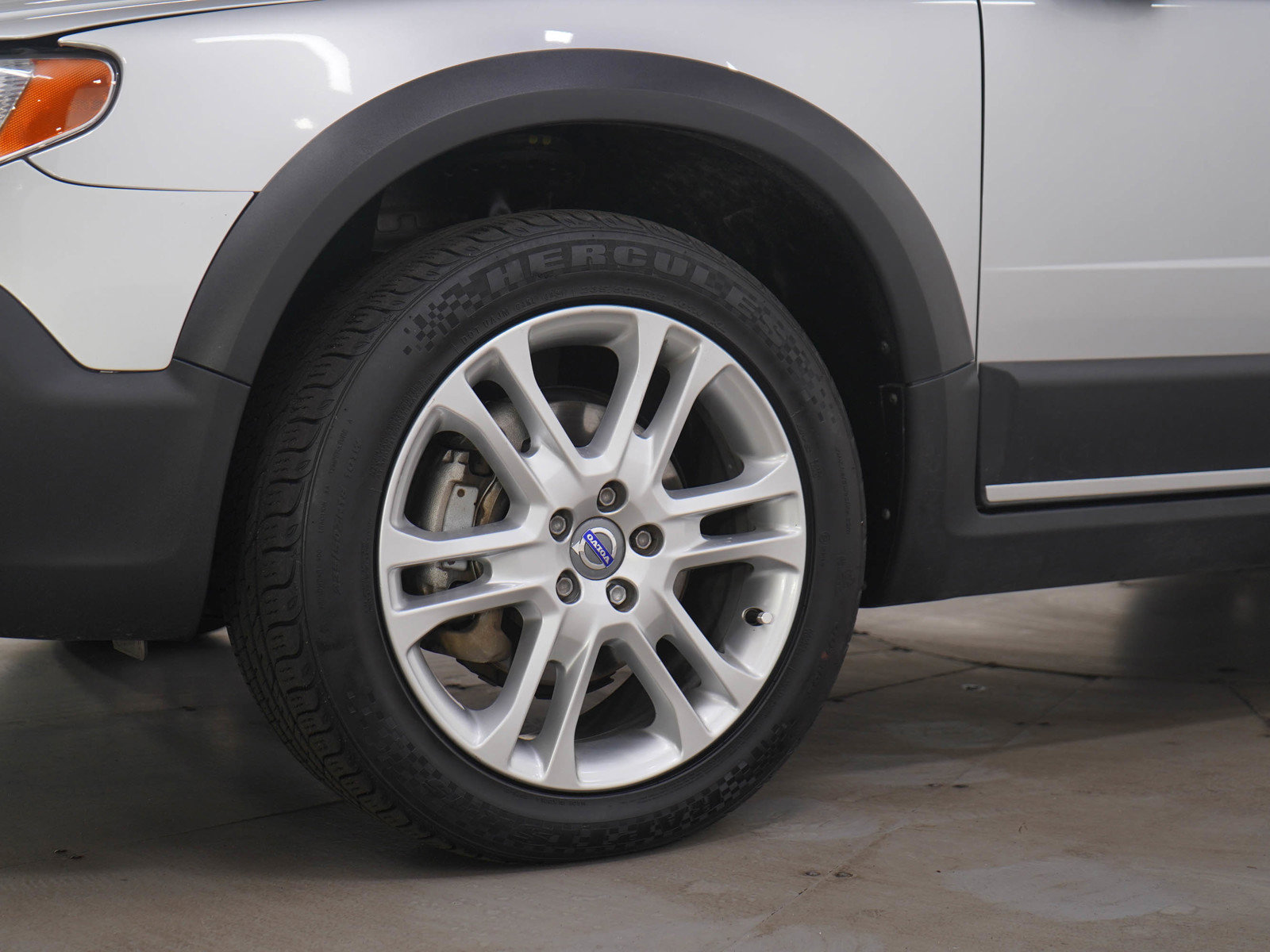 Used 2016 Volvo XC70 T5 Premier w/ Protection Package image 30