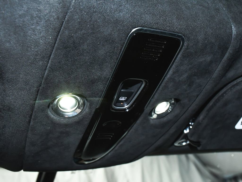 Used 2021 Aston Martin DBX image 39