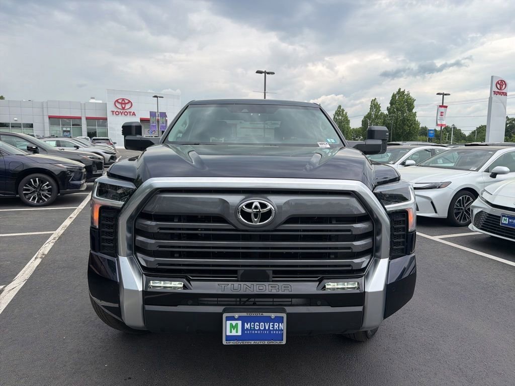 Used 2024 Toyota Tundra Limited AWD/4WD image 2