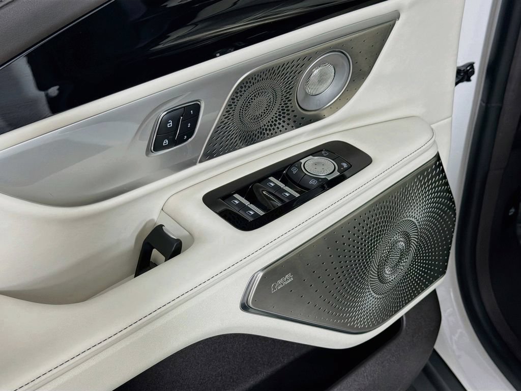 Certified 2024 Lincoln Nautilus Black Label w/ Jet Appearance Package (87T) AWD/4WD image 18