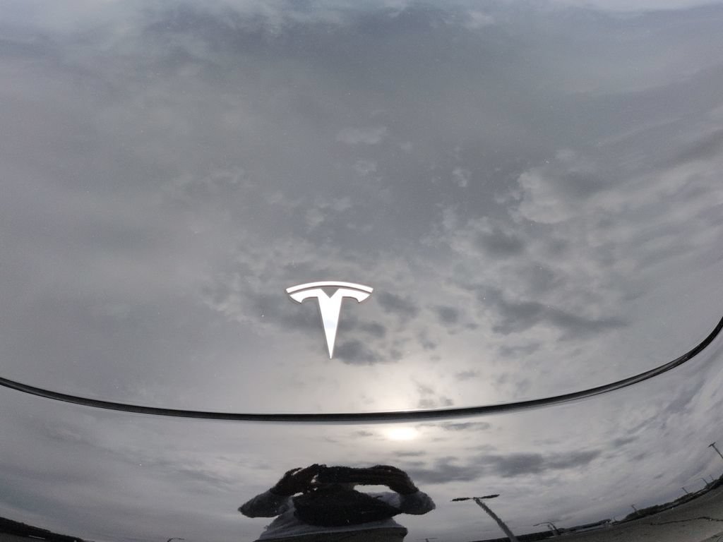 Used 2018 Tesla Model 3 Mid Range RWD image 11