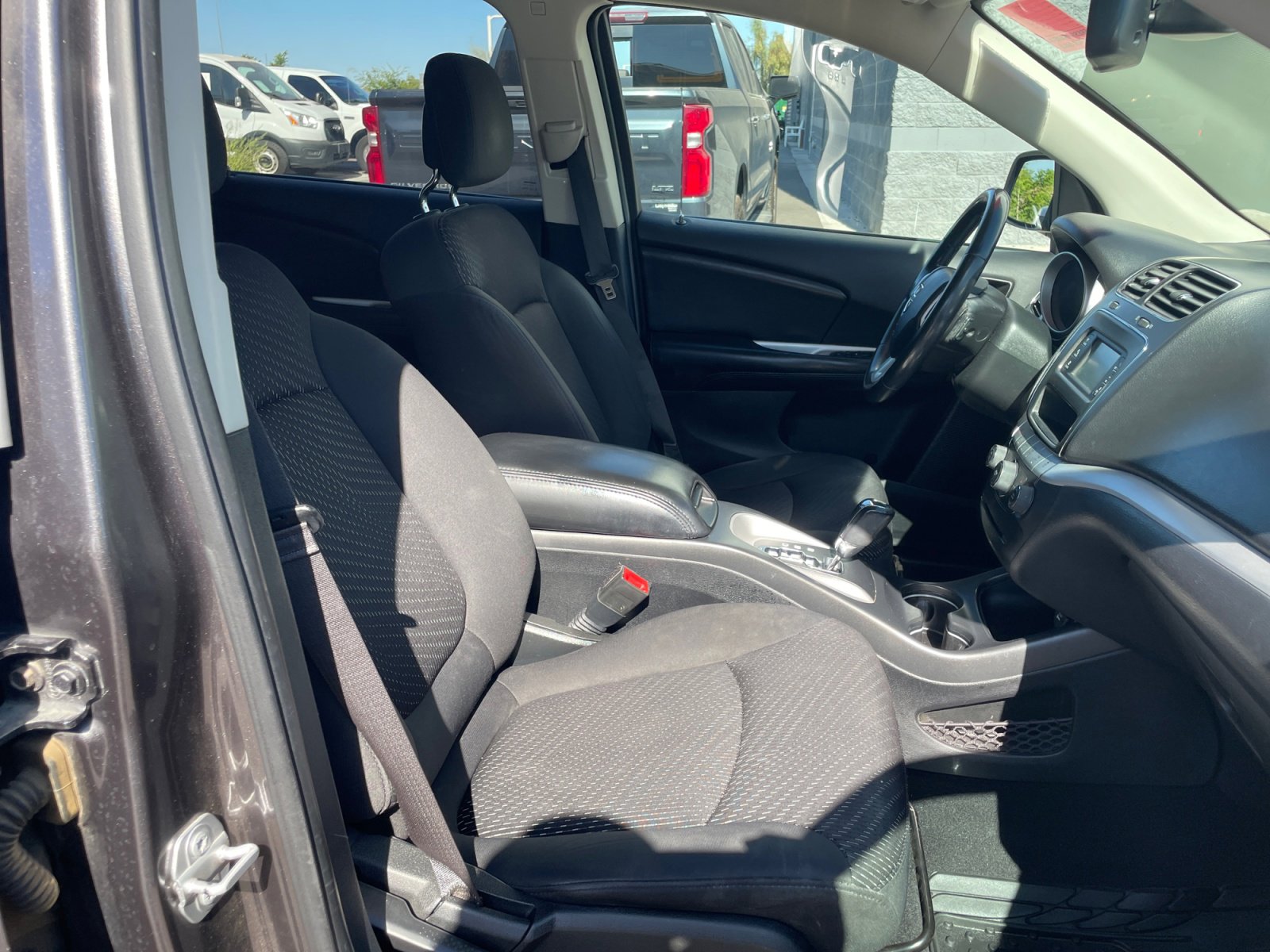 Used 2018 Dodge Journey SE w/ Connectivity Group FWD image 30