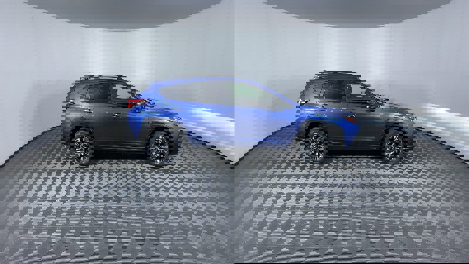 Used 2025 Subaru Crosstrek 2.5i Premium w/ Crosstrek Mirror Package image 9