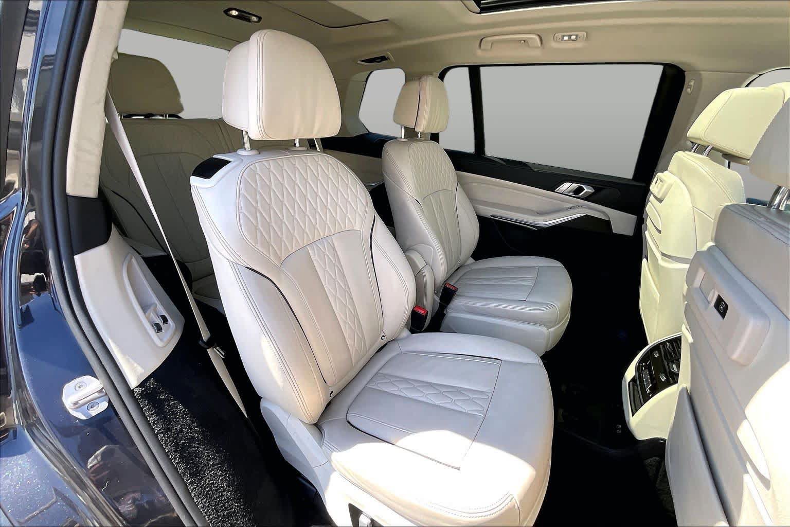 Used 2022 BMW X7 xDrive40i w/ Premium Package AWD/4WD image 19