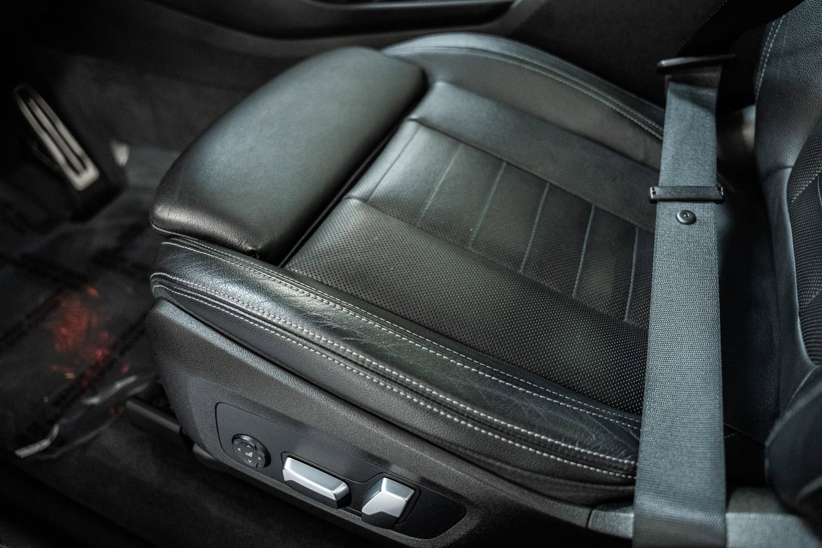 Used 2018 BMW X3 M40i image 43